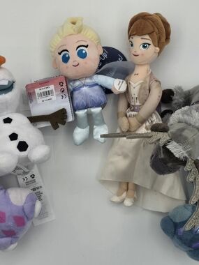 6 Disney Frozen Elsa & Anna,Sven , 2 Bruni Plush Dolls - Blue, Cream, Brown